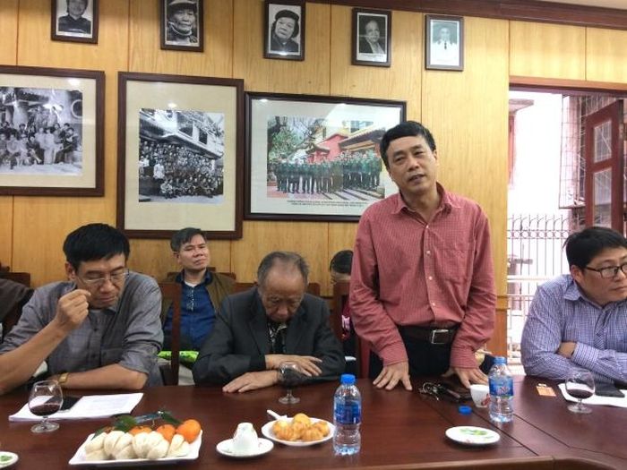 Tổng biên tập tạp chí Văn nghệ Quân đội, nhà văn Nguyễn Bình Phương chia sẻ ý kiến. Ảnh: Nguyễn Thành