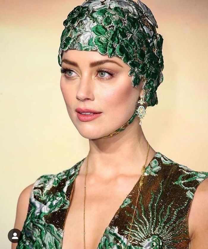  Bức ảnh gây phẫn nộ của Amber Heard.