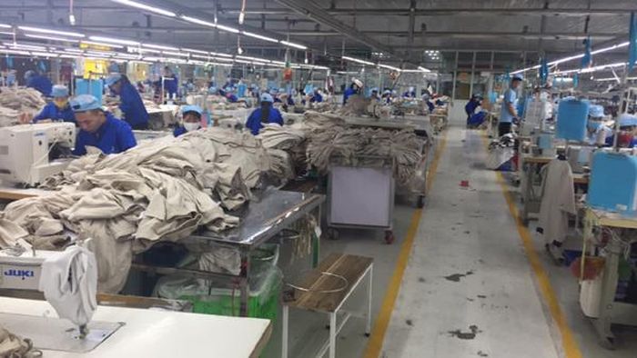 Trước 1.000 công nhân của Trường Phúc không làm kịp hết công suất, giờ DN cũng phải làm cầm chừng và đối diện với nhiều khó khăn. Ảnh: Khắc Kiên