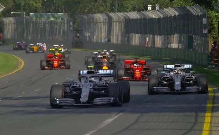  F1 bị hoãn khiến các bên liên quan đau đầu vì chi phí. 