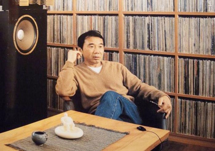 Haruki Murakami và cuộc sống bình lặng bên hàng ngàn đĩa nhạc. 