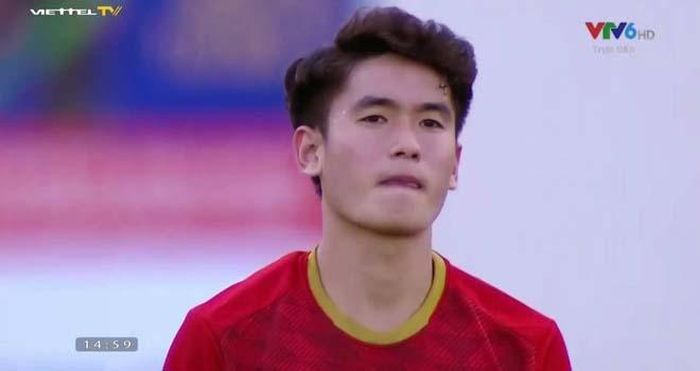 Tấn Sinh được hội CĐV nữ tìm kiếm khi xuất hiện ở SEA Games năm ngoái