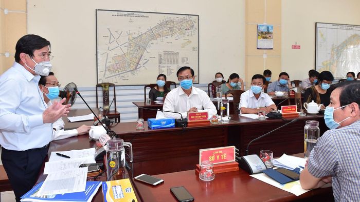 Chủ tịch UBNDTPHCM Nguyễn Thành Phong phát biểu về phòng, chống dịch Covid-19 tại quận 8. Ảnh: VIỆT DŨNG