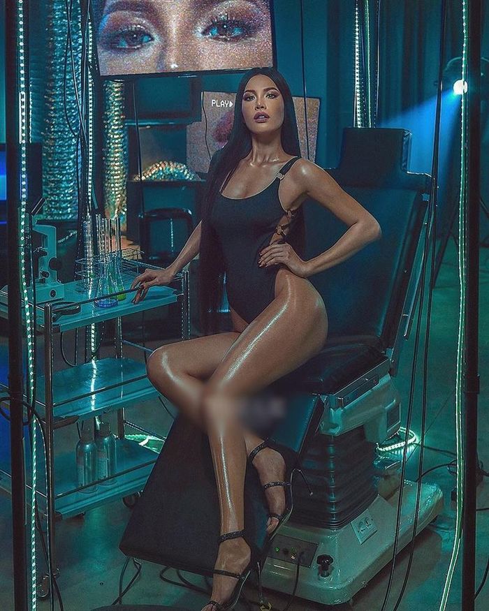 Để sở hữu số đo chuẩn không phải chỉnh, Minh Tú đã trải qua quá trình tập gym chăm chỉ và chế độ ăn uống phù hợp.