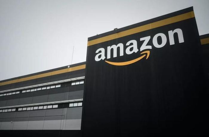 Lượng đơn hàng tăng mạnh khiến Amazon quá tải, thiếu hụt hàng và đẩy nhân viên vào tình trạng lao động nguy hiểm. Ảnh: Getty.