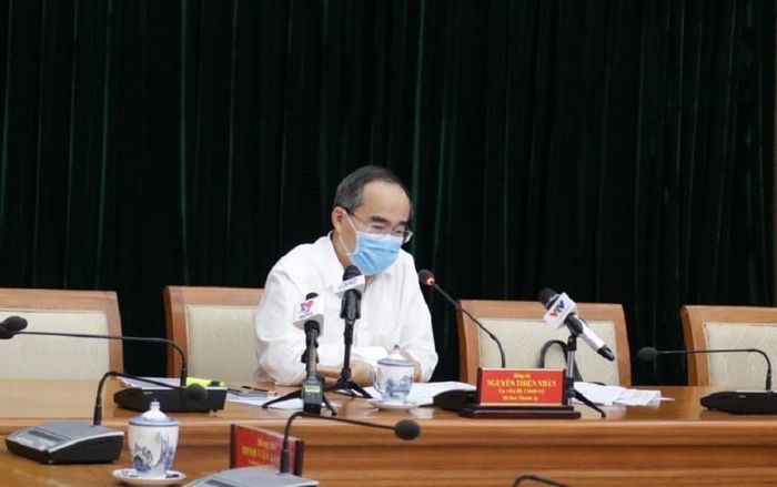 Ông Nguyễn Thiện Nhân - Bí thư Thành ủy TP.HCM phát biểu tại cuộc họp. Ảnh: TTBC