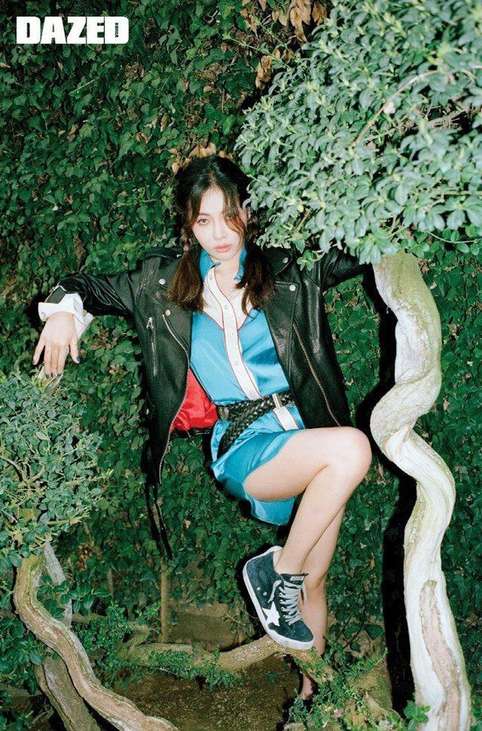 Tuy nhiên, sự chân thành, cách thể hiện tình cảm tự nhiên của HyunA và E'Dawn dần chiếm được cảm tình của khán giả. Bên cạnh đó, E'Dawn được đánh giá là chàng trai chung thủy, chiều chuộng bạn gái.