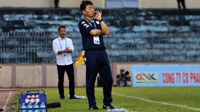 HLV Lee Tae Hoon rất hiểu Công Phượng để khai thác tốt tài năng của tiền đạo ông có. Ảnh: VPF