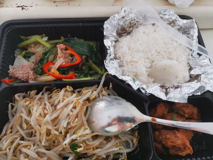 Suất cơm ngon không tưởng trong khu cách ly Ảnh: Phạm Long