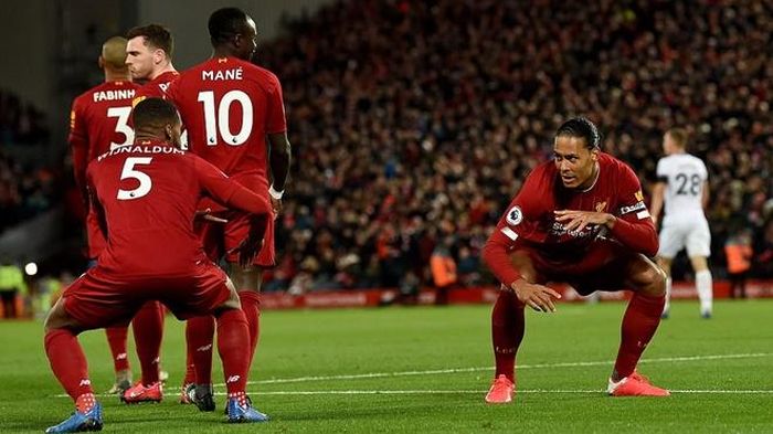 Liverpool của Klopp mạnh hơn Arsenal 2004 của Wenger?