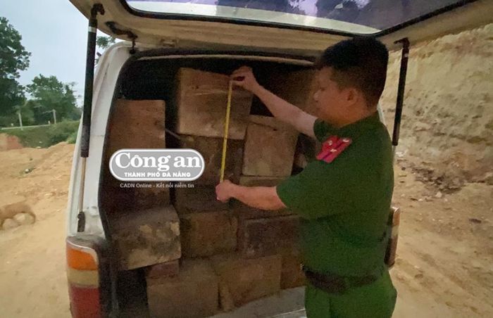 Các vụ vận chuyển gỗ trái phép bằng ô-tô trên địa bàn H. Phước Sơn mới bị lực lượng chức năng phát hiện bắt giữ.
