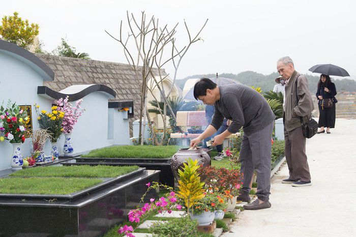 Tết Thanh minh là dịp các gia đình đi tảo mộ