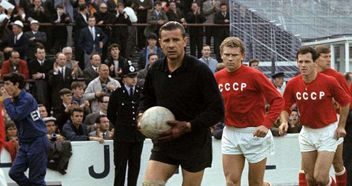 Lev Yashin xứng đáng là người gác đền số một trong lịch sử bóng đá