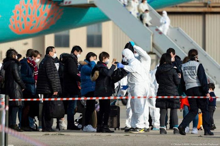 Pháp có 4.273 bệnh nhân nhiễm virus đang ở trong phòng chăm sóc đặc biệt. 