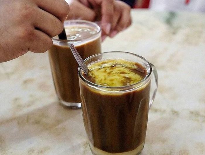  Kopi Gu You hay còn gọi là cà phê bơ. Đây là một trong những đặc sản của đảo quốc sư tử Singapore 