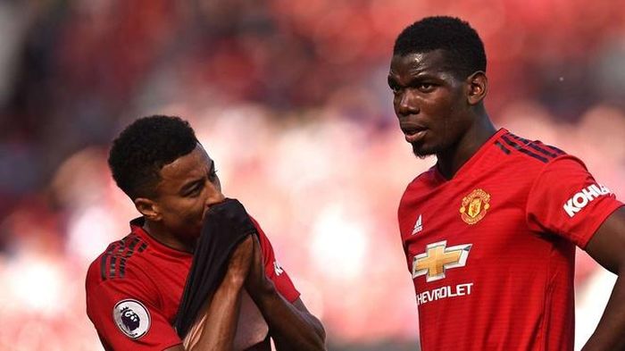 Pogba và Lingard đều đang đứng trước tương lai bất ổn tại MU. Ảnh: Getty.