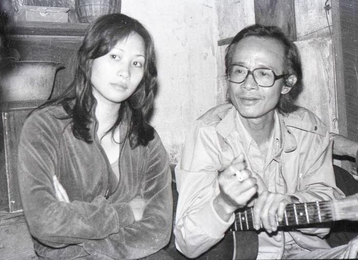 Diễn viên điện ảnh Phương Thanh và nhạc sĩ Trịnh Công Sơn năm 1983. Ảnh: Hà Tường
