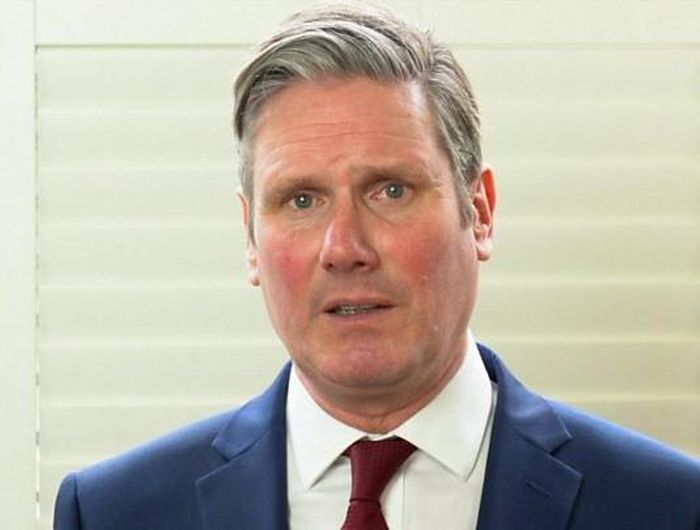 Lãnh đạo phe đối lập - đảng Lao động Anh, Sir Keir Starmer nói: “Đây là tin xấu, cả nước cùng nghĩ tới Thủ tướng và gia đình ông trong thời khắc hết sức khó khăn này”