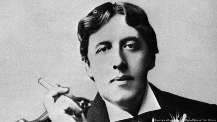 Nhà thơ, nhà soạn kịch Oscar Wilde