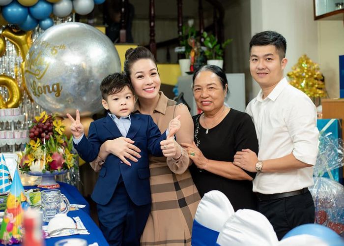Nhật Kim Anh tin vào pháp luật sẽ giúp cô giành được quyền nuôi con.