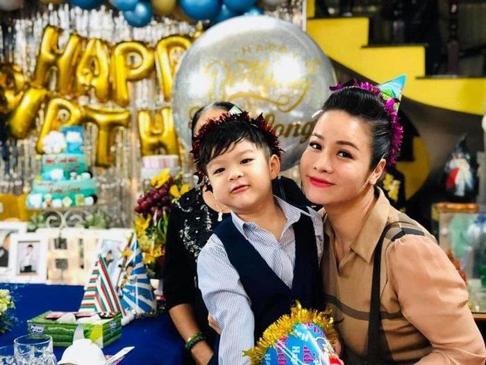 Nhật Kim Anh không đồng ý quan điểm "nghệ sĩ sẽ không chăm sóc tốt cho con" của Viện kiểm sát.