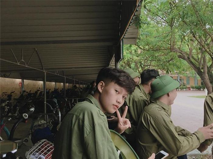 Những hình ảnh của Bình hiện tại.