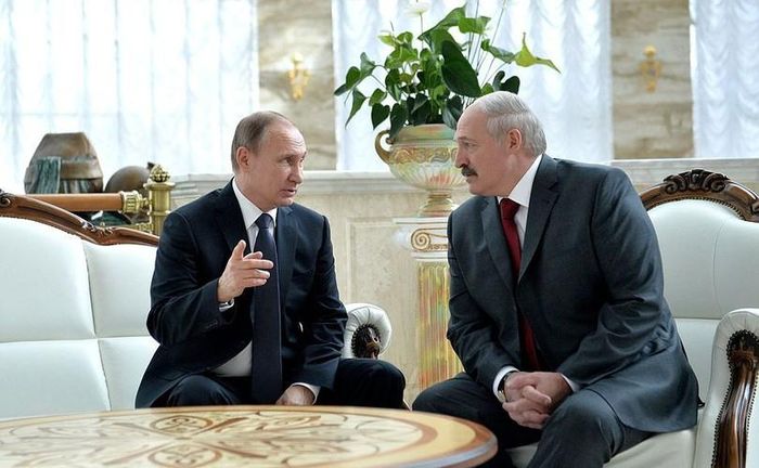  Ông Borrell lưu ý rằng EU hiện đang suy nghĩ về cách đáp ứng yêu cầu của Belarus. Tổng số tiền hỗ trợ như vậy có thể là khoảng 60 triệu Euro, điều này đã được hãng thông tấn Nga RIA Novosti đăng tải. 