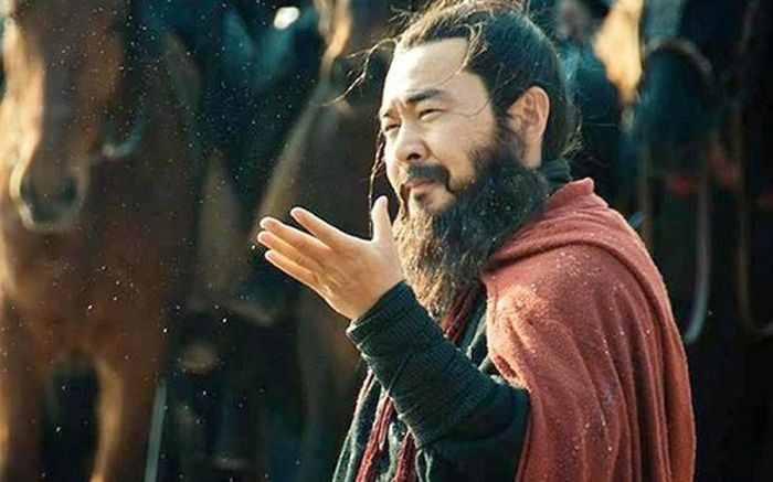 Là một nhân vật kiêu hùng có thế lực mạnh, Tào Tháo có rất nhiều người vợ xinh đẹp như: Đinh phu nhân, Lưu phu nhân, Biện phu nhân, Hoàn phu nhân, Đỗ phu nhân, Tần phu nhân...