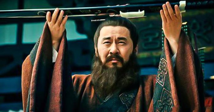 Đời sống tình ái của Tào Tháo khiến hậu thế không khỏi sốc bởi sở thích quái lạ là cướp vợ người khác. Thậm chí, ngay cả những quả phụ mà Tào Tháo cũng không buông tha và tìm mọi cách lấy về làm vợ.