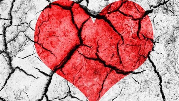  Nói lời xin lỗi: Trong cuộc sống có những xung đột mà một lời xin lỗi không thể giải quyết tất cả. Tuy nhiên, lời nói ấy khi được nói ra chân thành sẽ cho bạn một cơ hội để tha thứ cho bản thân và khiến đối phương nhận ra sự hối lỗi thực sự của bạn. 