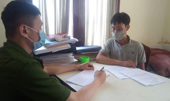 Nguyễn Bá Toàn tại cơ quan công an