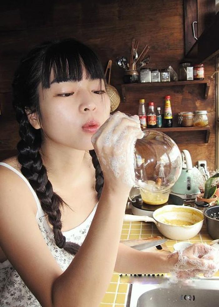 Khoảnh khắc đáng yêu của nữ diễn viên 9x trong một bộ ảnh.