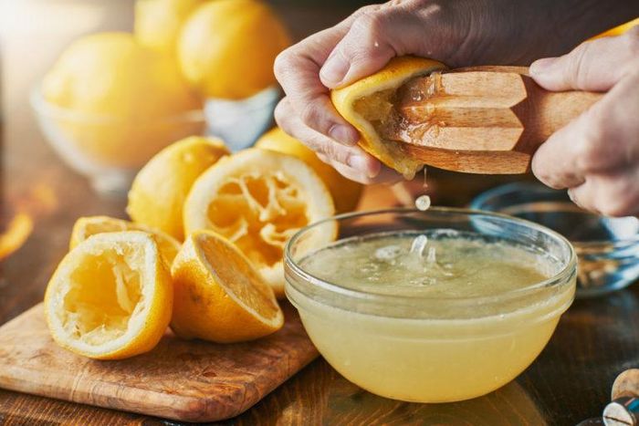 Trong nước chanh có nhiều chất gọi là citrate giúp ngăn ngừa sỏi thận