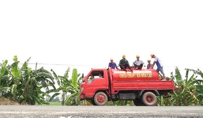 " Đội cứu hỏa Hai Lúa".