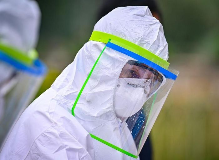  TS Lê Quốc Hùng nhận định chúng ta đang đối mặt với nhiều khó khăn và thách thức khi virus gây bệnh biến đổi khó lường. Ảnh: Việt Linh. 