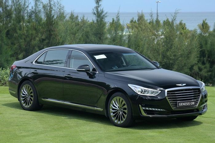 Genesis G90 từng được bán chính hãng tại Việt Nam nhưng không nhận được nhiều sự chú ý của khách hàng. Ảnh: TC Motor.