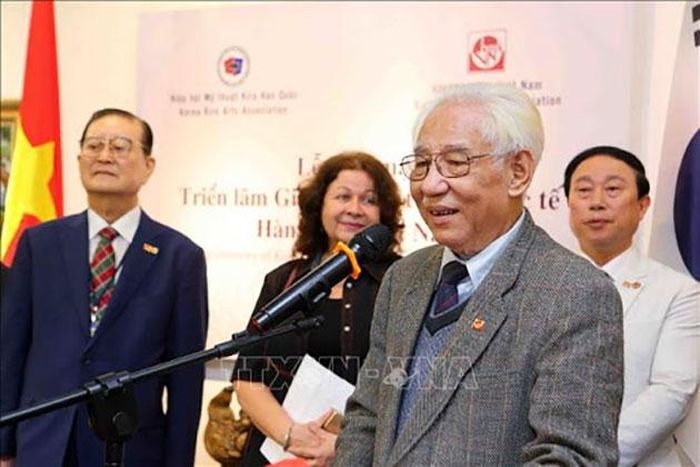 Họa sĩ Trần Khánh Chương. Ảnh: TTXVN