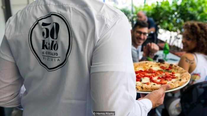 Ciro Salvo của 50 Kalò là một trong những bậc thầy pizza được đánh giá cao nhất của Naple