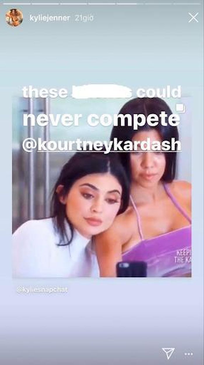 Chắc hẳn Kourtney rất trẻ trung và sôi nổi so với cái tuổi 41 - Ảnh: Instagram