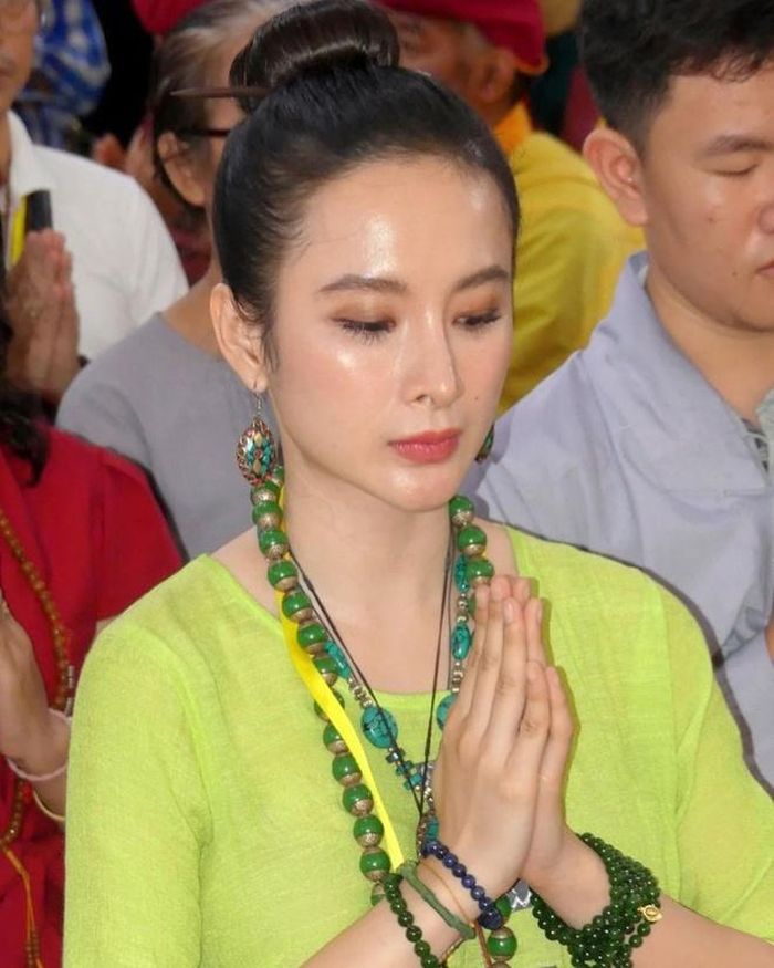  Angela Phương Trinh đã phát nguyện ăn chay trọn đời. 