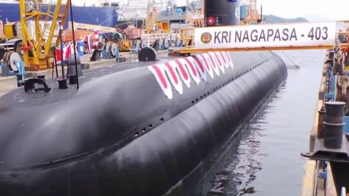 Các tàu ngầm lớp Nagapasa của Indonesia có độ giãn nước 1400 tấn, chiều dài 61 mét, rộng 6,3 mét và có mớm nước khi nổi tối đa 5,5 mét. Tàu được trang bị động cơ điện - diesel công suất 3700 kW tương đương với 5000 mã lực. Nguồn ảnh: BMDP.