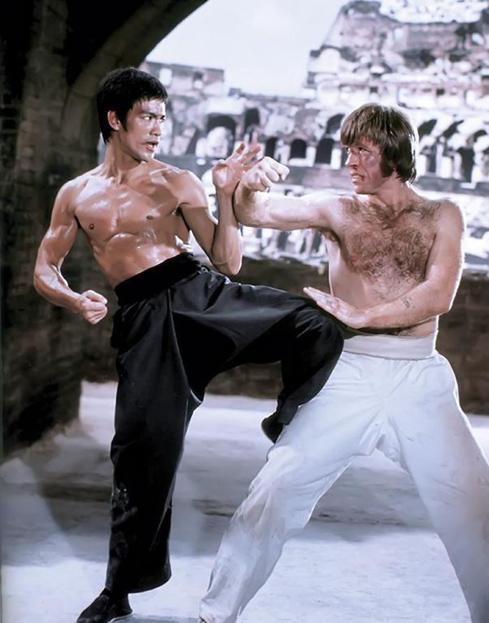 Tất cước đỡ đòn trước Chuck Norris trong phim Mãnh Long quá giang (The Way of the Dragon - 1972)