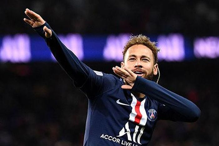 Neymar từng được xem là chỉ xếp sau Messi và Ronaldo nhưng lại không thể bật lên đạt tới tầm vóc tương xứng.