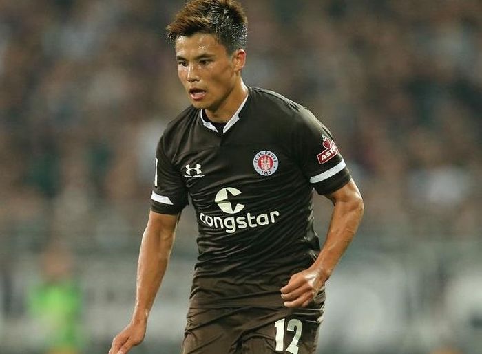  HLV Arsene Wenger cho biết Miyaichi sở hữu tốc độ đáng sợ. Arsenal tạo điều kiện cho Miyaichi thử lửa ở Bolton Wanderers theo dạng cho mượn, nhưng anh không chứng tỏ được tài năng. Miyaichi tiếp tục thử sức tại Wigan và sang Hà Lan chơi bóng, song không thể gây ấn tượng. Miyaichi rời Arsenal kể từ 2015, anh đang khoác áo St. Pauli ở giải Bundesliga 2. 