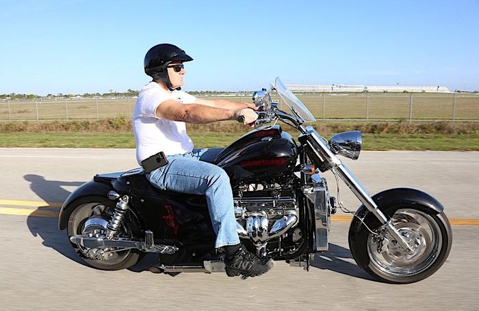 Mẫu môtô Standard của Boss Hoss.