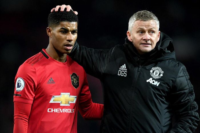 Solskjaer thường xuyên xếp Rashford đá trung phong