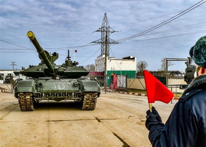  Sau này, Sư đoàn bộ binh cơ giới cận vệ số 2 Tamanskaya tiếp tục được trang bị những loại xe tăng hiện đại hơn như T-80 và bắt đầu biên chế xe tăng T-90 từ năm 2007. 