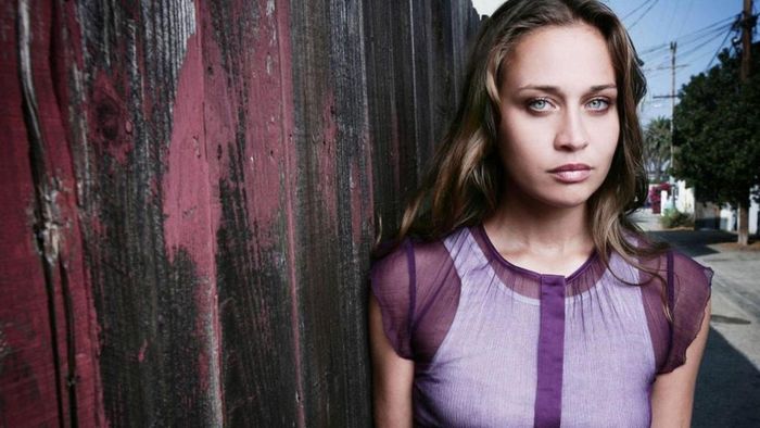 Album thứ tư của Fiona Apple mang tên The Idler Wheel ... ra mắt năm 2012 đã nhận được một đề cử tại Giải thưởng Grammy 2013 trong hạng mục Best Alternative Album (Album thay thế xuất sắc), đồng thời lọt vào danh sách những ấn phẩm tốt nhất năm 2012 của nhiều tạp chí âm nhạc.