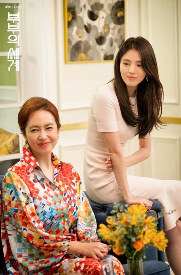 Bố mẹ của Da Kyung ủng hộ con gái tranh giành người đàn ông đã có gia đình