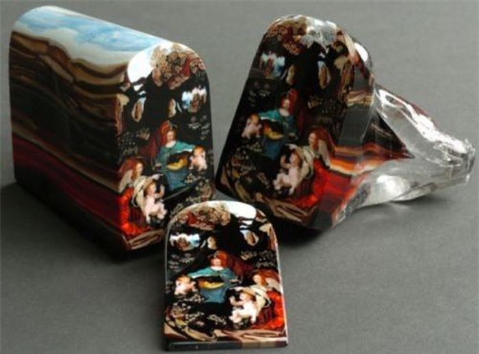 Một tác phẩm 'loaf ofart’ từ thủy tinh.
